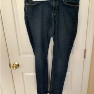 Size 16M Denizen jeans, medium blue